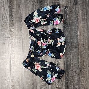 🌴 Favlux off the shoulder Floral top 🌴